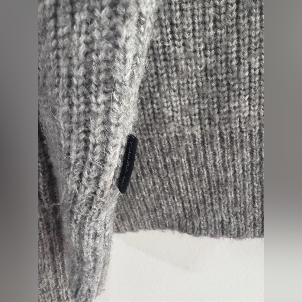 Calvin Klein Gray Woolen Knit Ribbed Women's Sweater - Picture 4 of 8